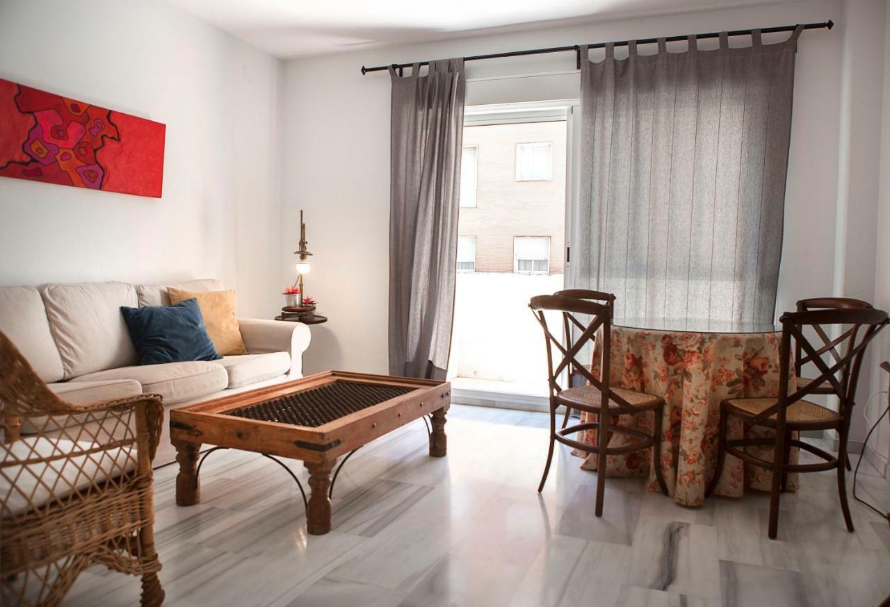 סביליה Apartamento Buhaira מראה חיצוני תמונה